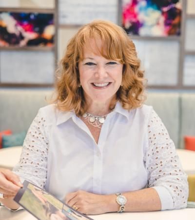 Photo of Stacy Olson